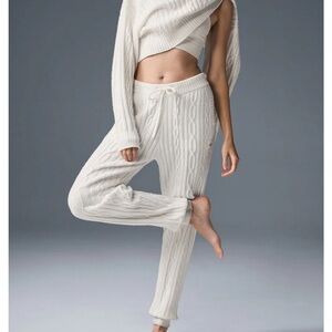Alo Yoga Cable Knit Winter Bliss Pants Ivory White Small